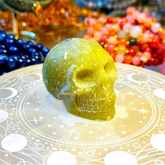 Jewelry - Serpentine Skull Carving - 2